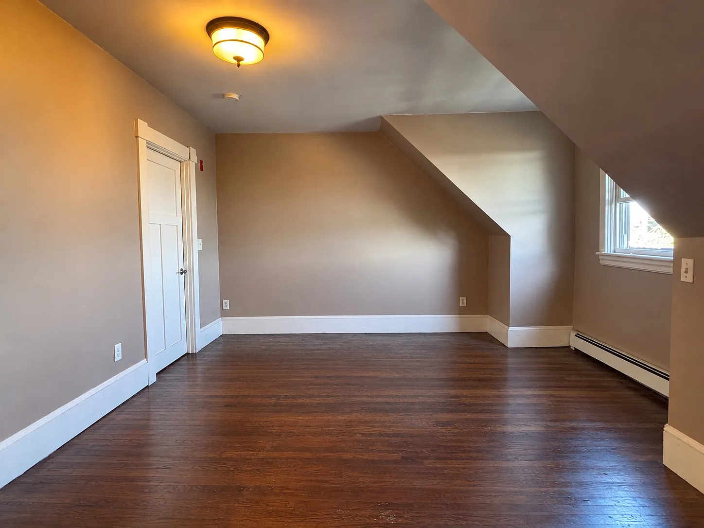1732 Broad St — Photo 3