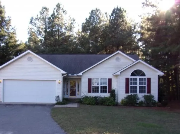 637 Chuckar Ct, Vass, NC 28394
