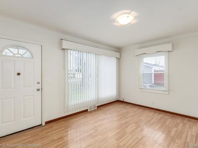 5570 Meadow View St, Sterling Heights, MI, 48310