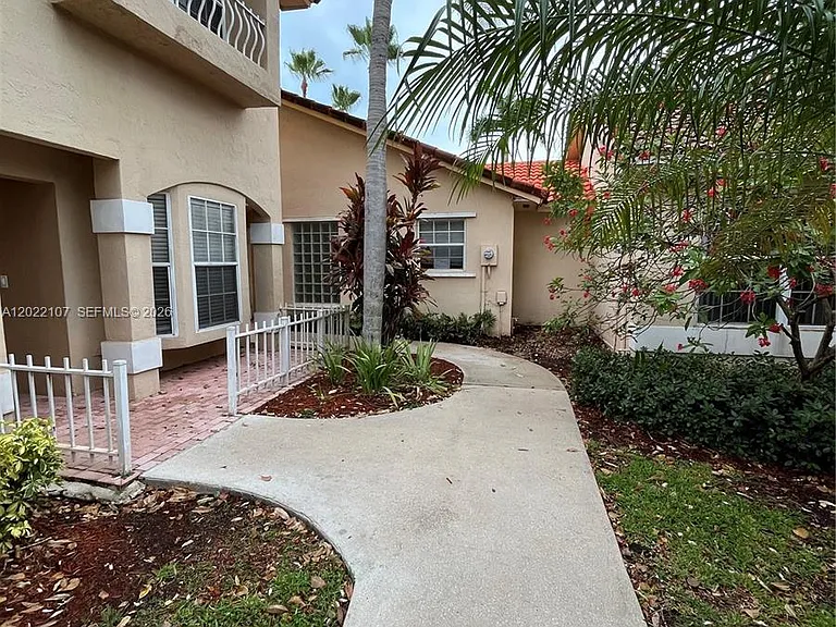 21565 SW 87th Ct #0 — Photo 2