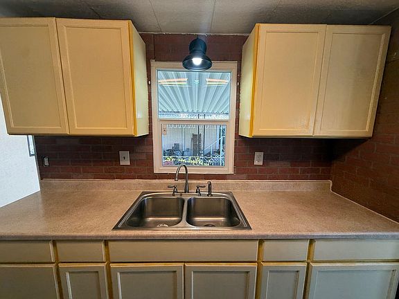 4th image of 2 Rio Vista Ln