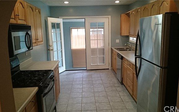 3rd image of 4752 Premiere Ave