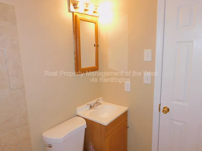 4302 Parker St #E — Photo 10