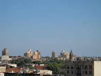 Sold by Avenue Sotheby's International Realty