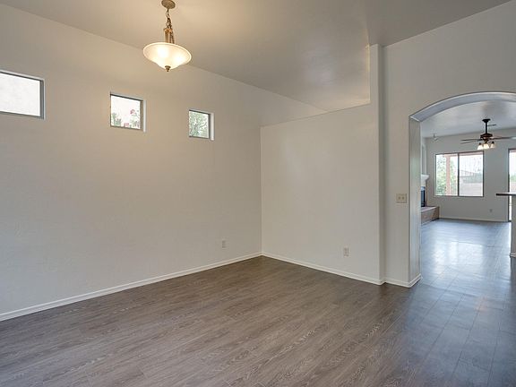 4th image of 2114 N Avenida Fina