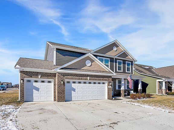 3rd image of 637 Kilmore Dr