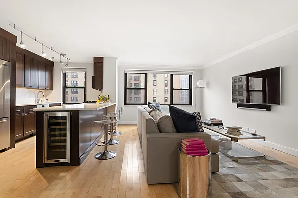 Sold by Sotheby's International Realty | media 2