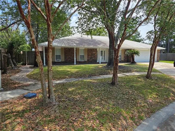 207 Sydney Cir, Slidell, LA 70458