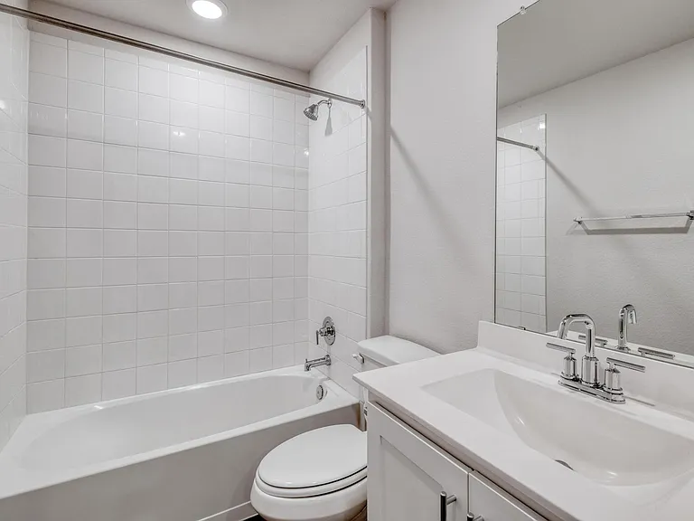 109 Bethpage Dr — Photo 25