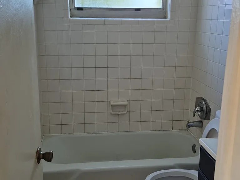 2130 Avenue S #303 — Photo 7