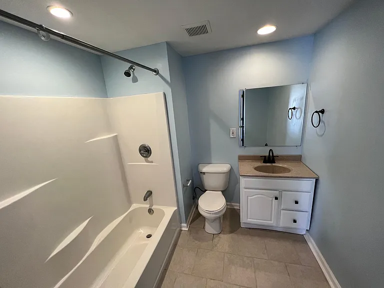 213 Central Ave — Photo 6
