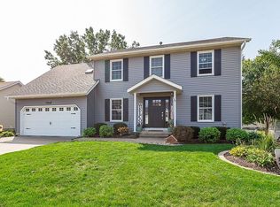 2171 Hawk Dr, Bettendorf, IA 52722