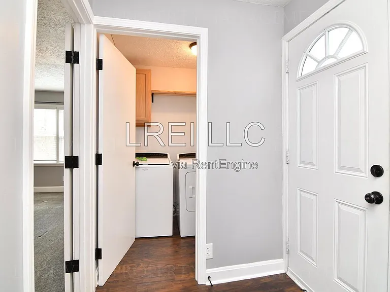 10815 Alberta Dr — Photo 16