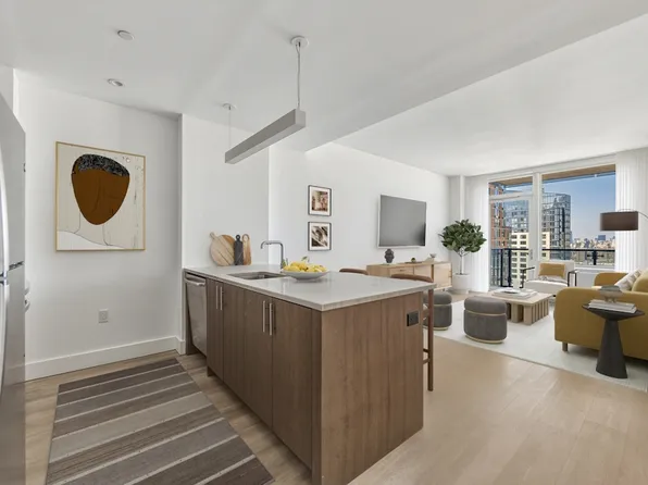 86 Fleet Place image 1 of 14