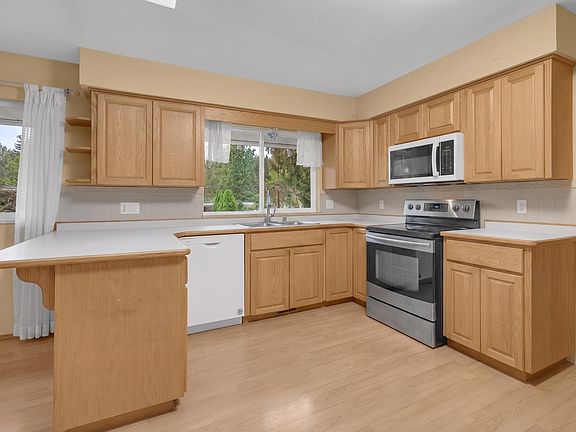 4th image of 12259 252nd St