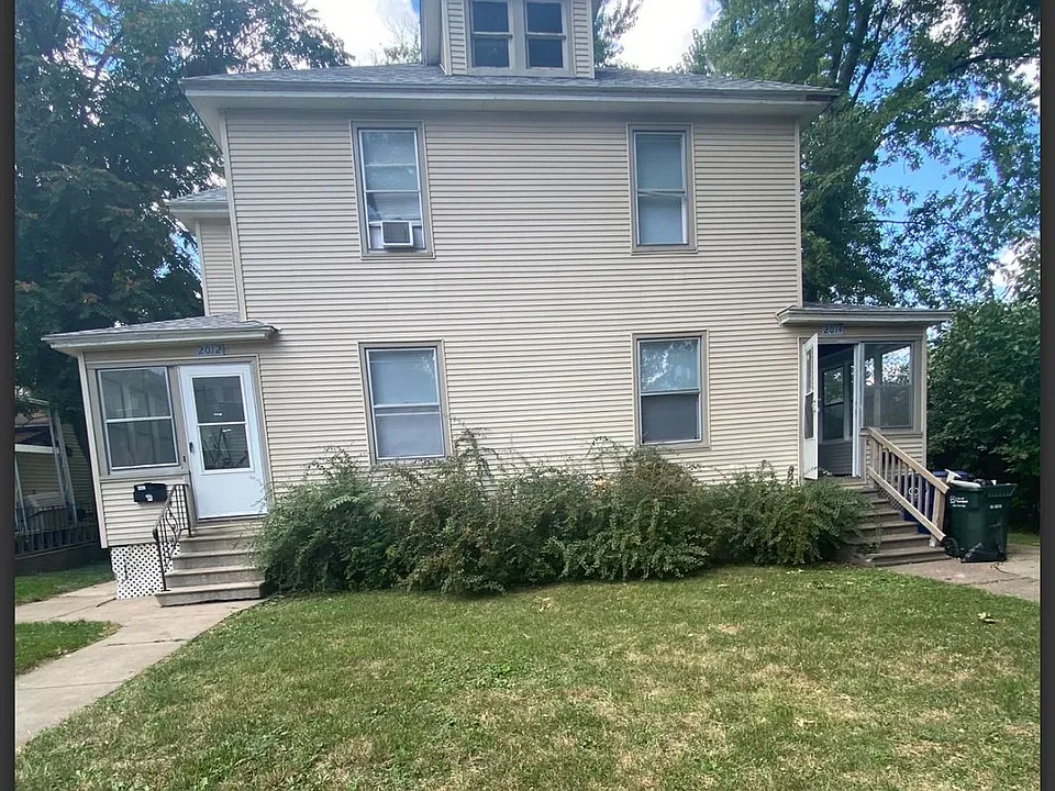 2014 Leclaire St