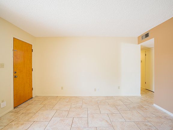 2nd image of 4574 W Altadena Ave