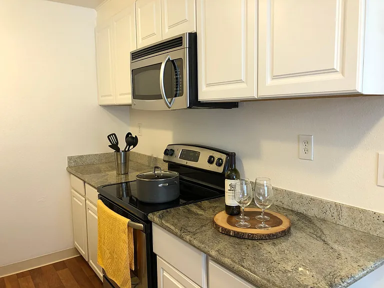 375 Saratoga Ave #9 — Photo 1