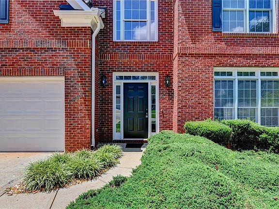 3rd image of 5285 Wyntree Ct