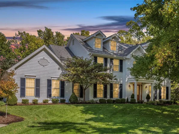 9595 Old Bonhomme Rd, Saint Louis, MO 63132