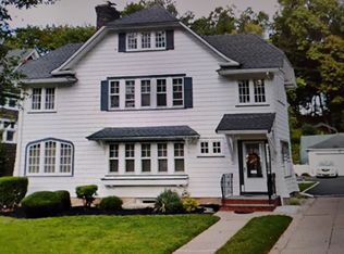 92 Willowdale Ave Floor 2, Montclair, NJ 07042