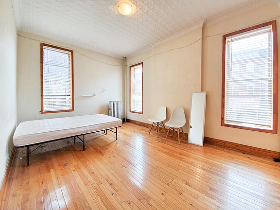 4th image of 844 Saint Johns Pl APT 2