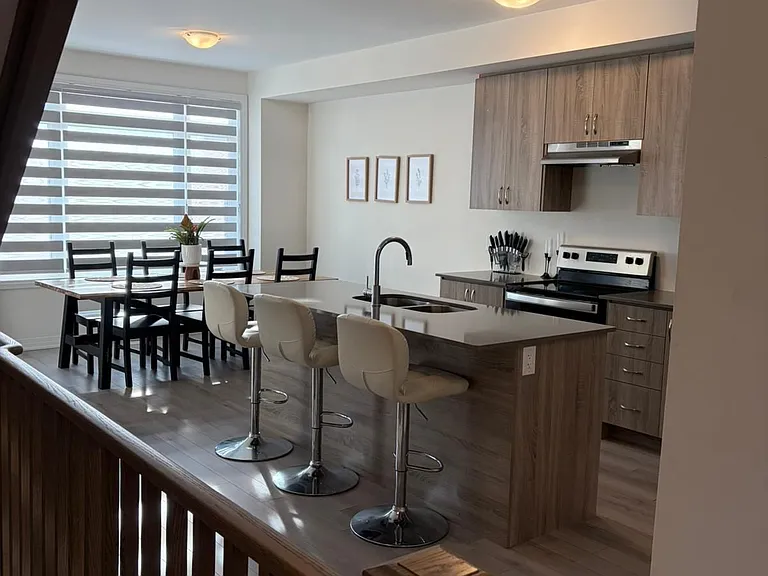 585 Colborne St W #205 — Photo 2