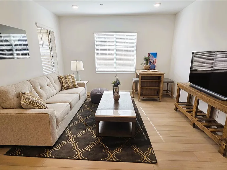 509 Arthur Pointe St #0 — Photo 8