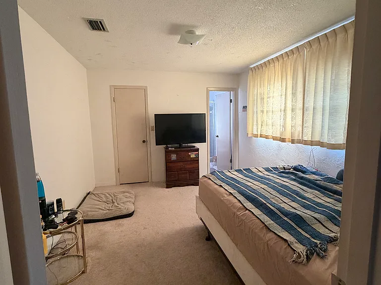 430 S Center St — Photo 9