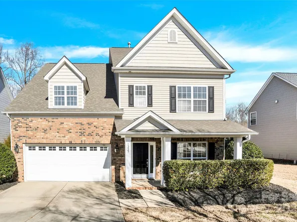 1227 Mountain Laurel Ct, Matthews, NC 28104