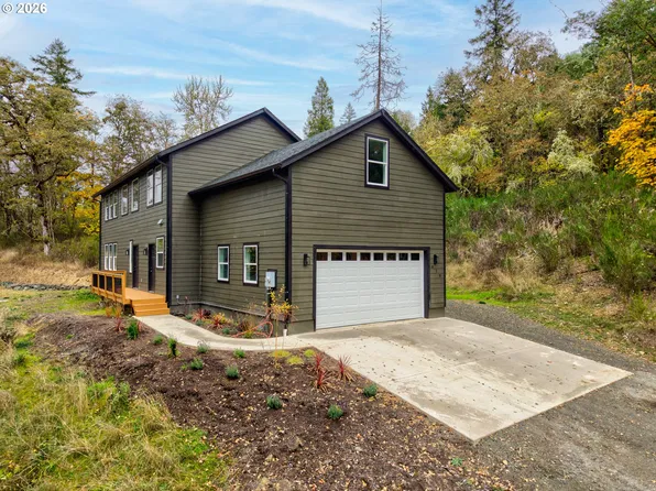 610 Terrace Dr, Glide, OR 97443