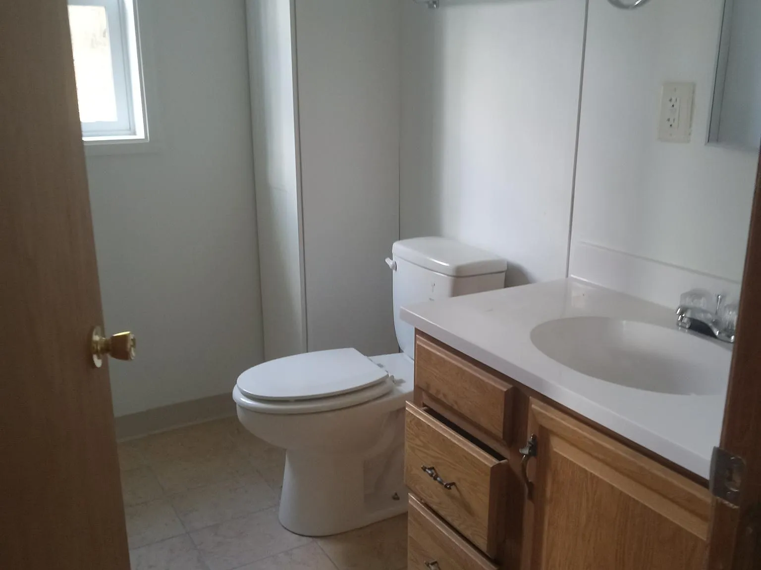 2 bed, 994 sqft, $1,350 — Photo 3