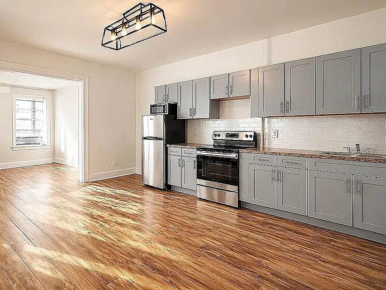1136 Hancock St #2 — Photo 3