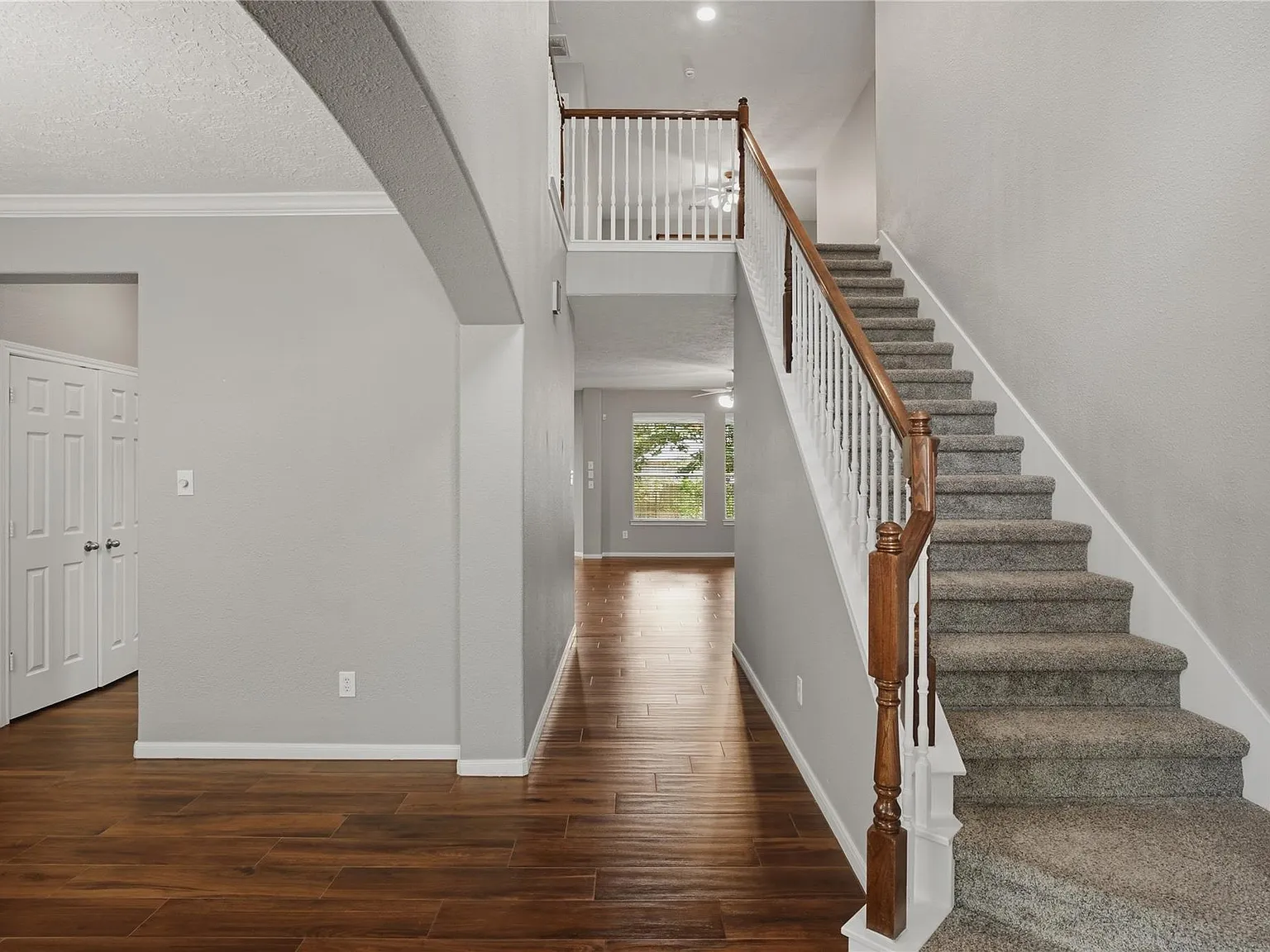 3 bed, 2.5 bath, 2253 sqft, $2,650 — Photo 3