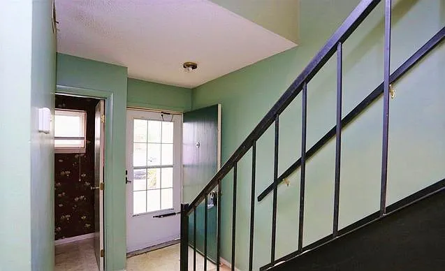 Building Photo - 220 Elizabeth St #D4