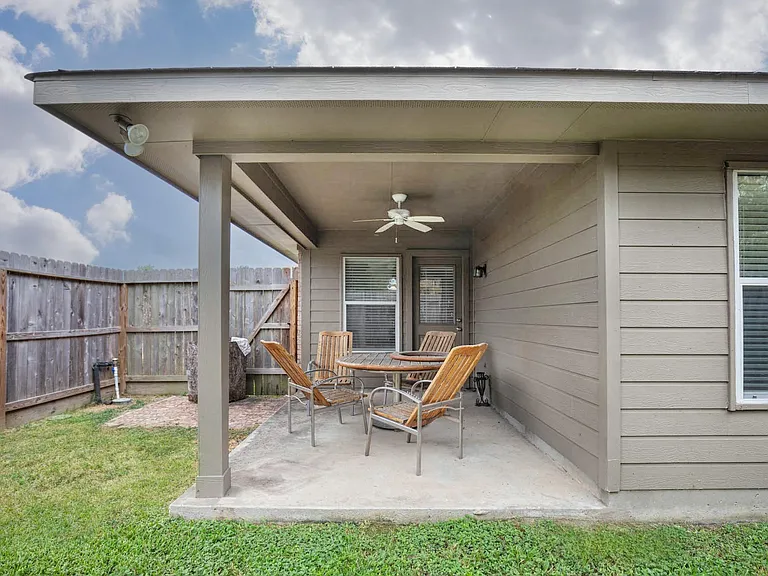 21206 Colton Cove Dr — Photo 28