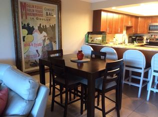 450 Treasure Island Cswy APT 102, Treasure Island, FL 33706