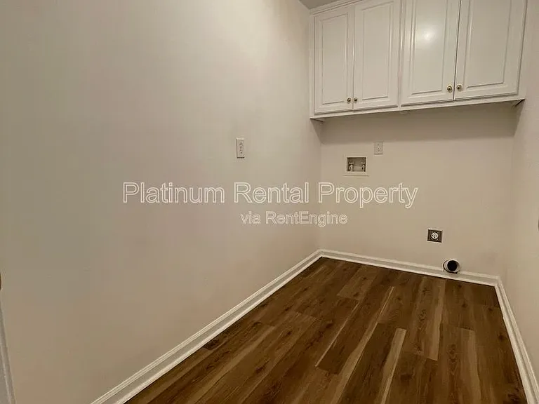 870 Ingleside Dr — Photo 36