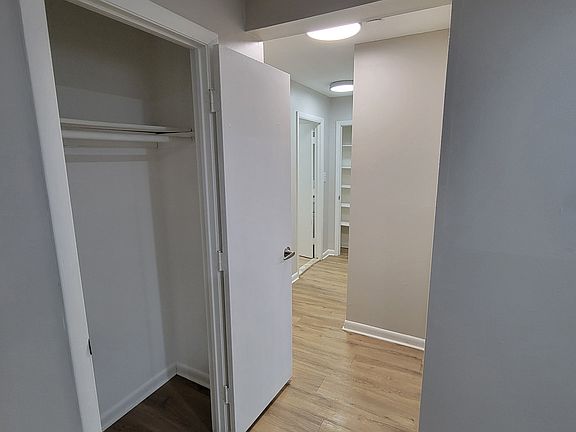 5th image of 328 Greenwood St APT D2
