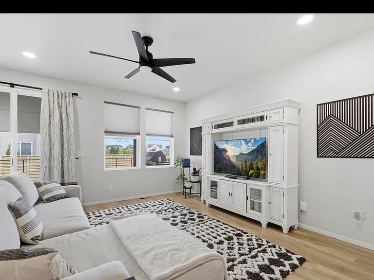 2933 Biplane St — Photo 6