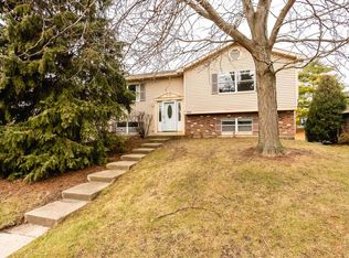 306 Persimmon Ct, Aurora, IL 60504