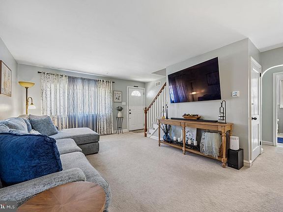 5th image of 49 Loller Rd