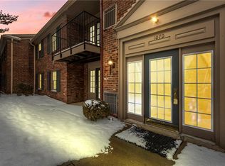 1070 Chatham Park Dr APT A, Pittsburgh, PA 15216