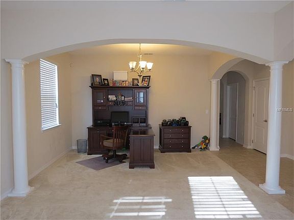 4th image of 837 Woods Landing Dr
