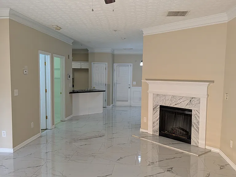 6014 Leeshire Trce — Photo 10