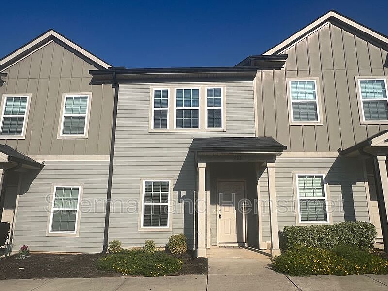 1st image of 723 Tarvin Cir Unit 723