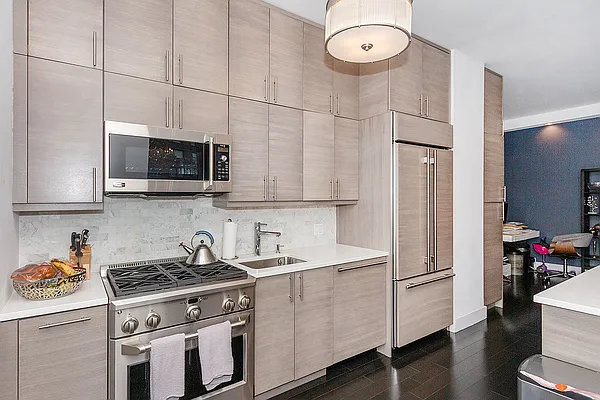 Sold by Noble Realty | media 2