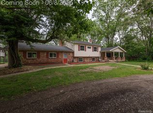 22191 Bell Rd, New Boston, MI 48164