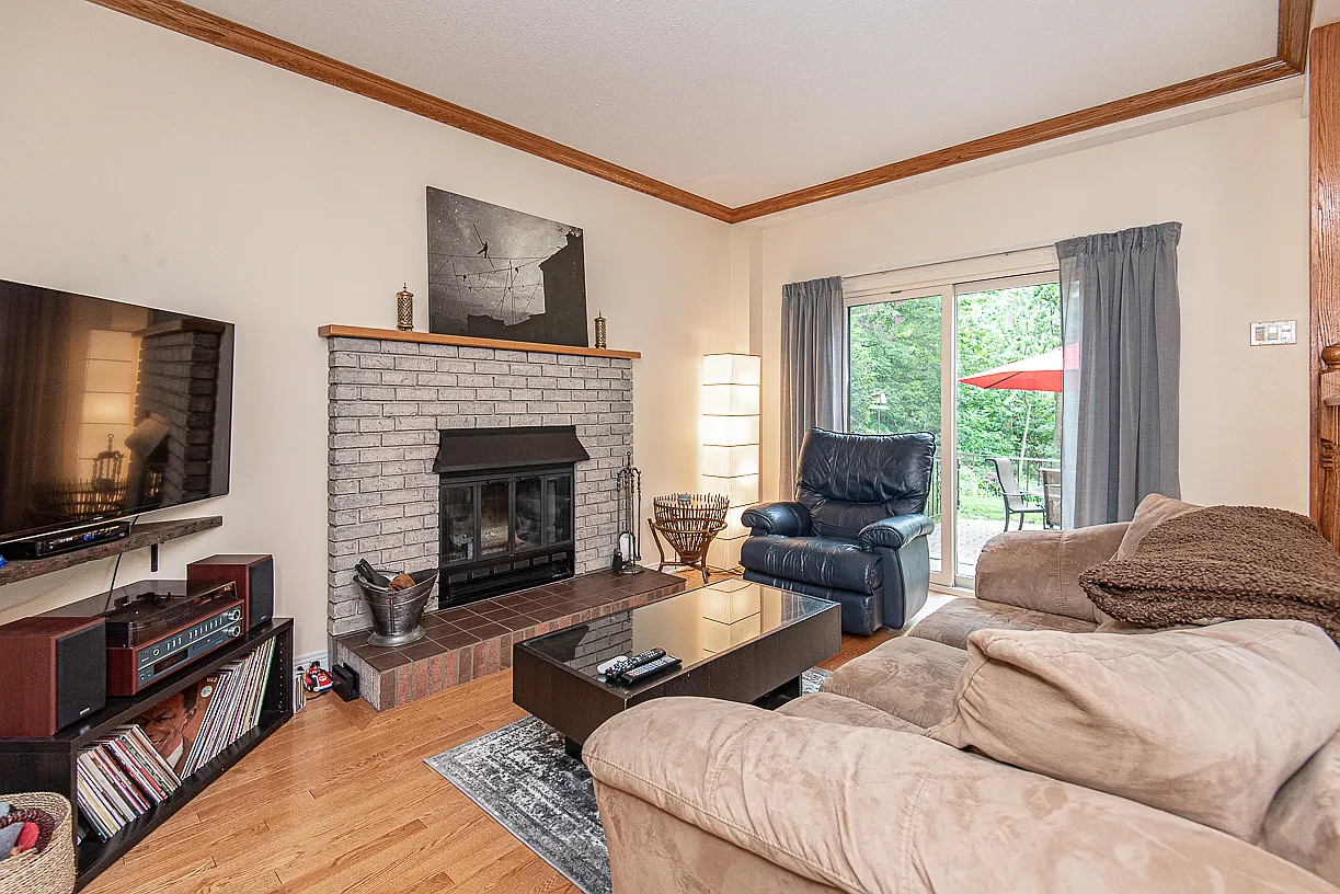 18 Hesse Crescent - 1 — Photo 2
