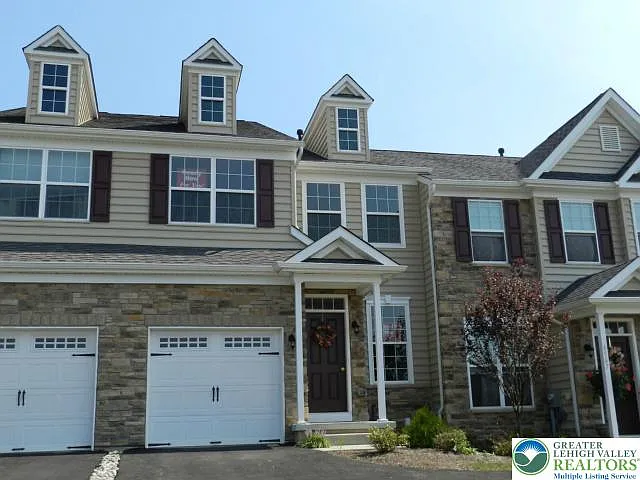 4565 Woodbrush Way — Photo 2